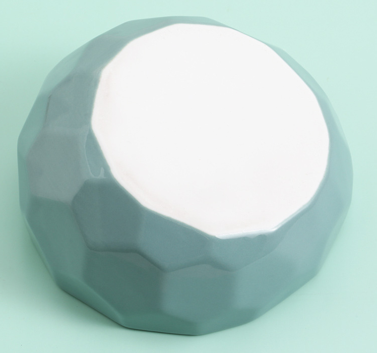 Diamond Cat Bowl with Slanted Design and Elevated Base
