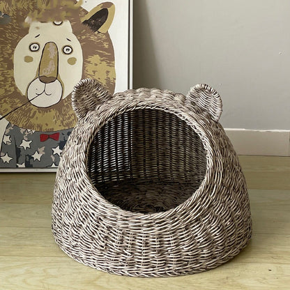 Hand-Knitted Semi-Enclosed Cat House