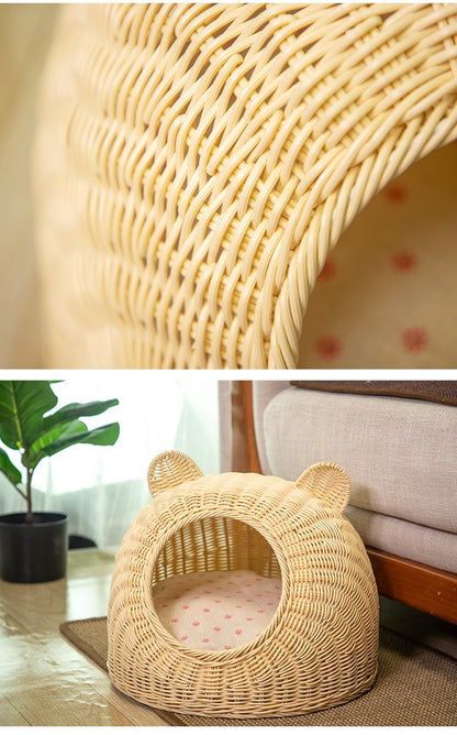 Hand-Knitted Semi-Enclosed Cat House