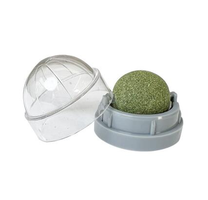 Catnip Spin Ball for Cats - Teeth Cleaning Toy (One Piece)