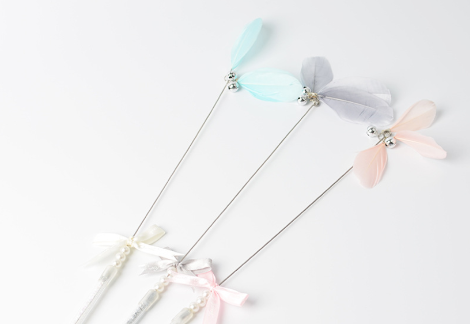 Acrylic Handle Cat Toy with Feather and Bell Wand